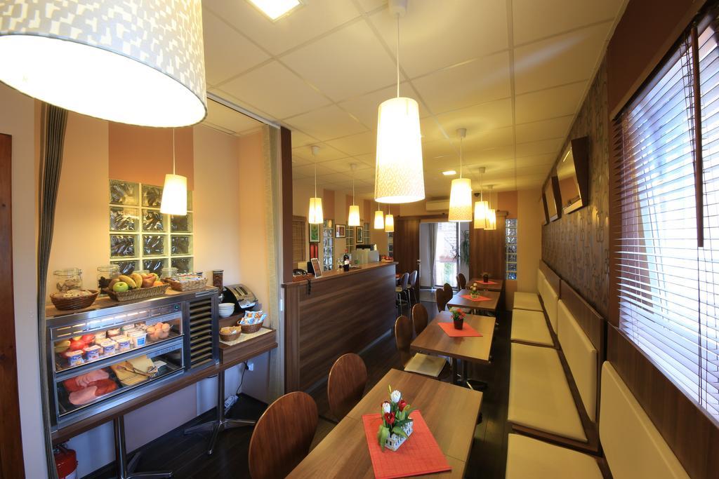 Bed and Breakfast Napraforgo Wellness Haz Es Panzio Pécs Zewnętrze zdjęcie